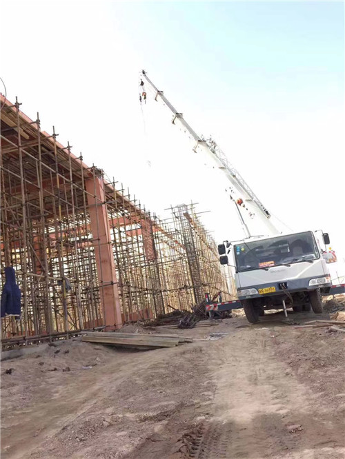 东坡区吊车作业的安全注意事项有哪些？